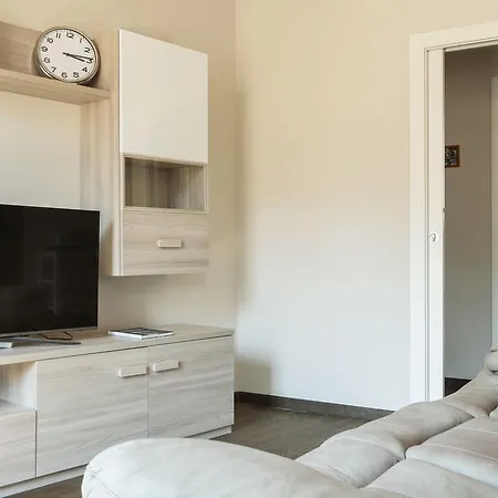 Numero Due Piazza Mazzini - Bymyhomeincomo * Como