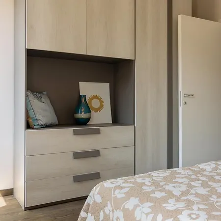 Apartament Numero Due Piazza Mazzini - Bymyhomeincomo *